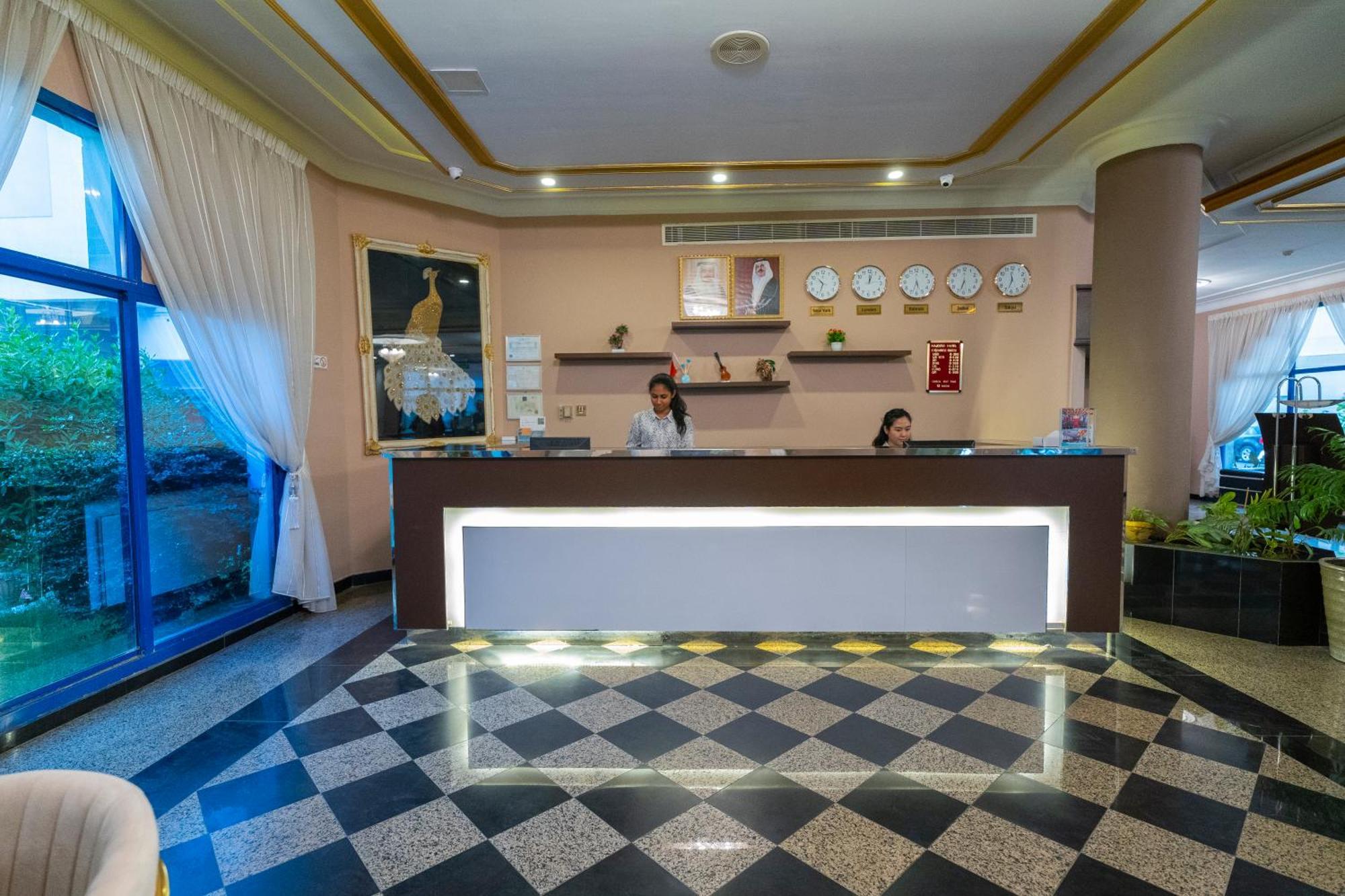 Majestic Hotel Manama Exterior photo